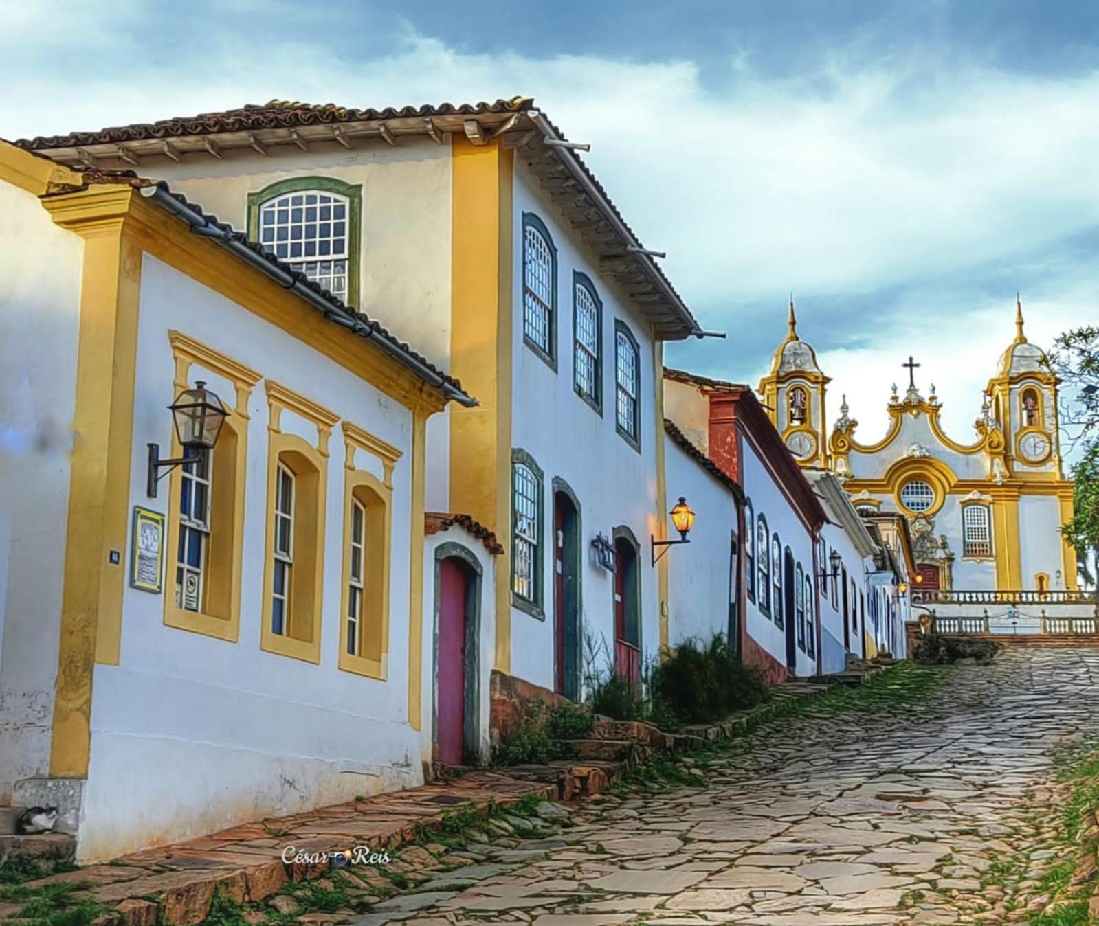 Antiquario & Pousada Da Matriz Hotel ทีราเดนเจส ภายนอก รูปภาพ